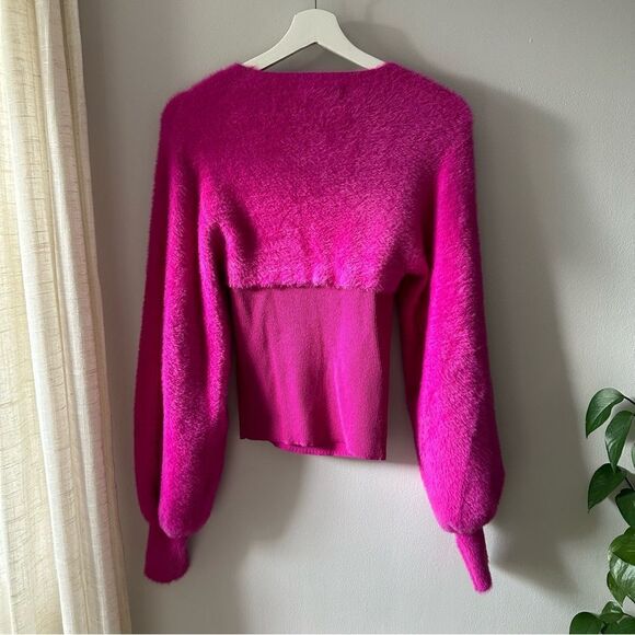 Amur Juliana Cut Out Knit Top - Picture 3 of 7